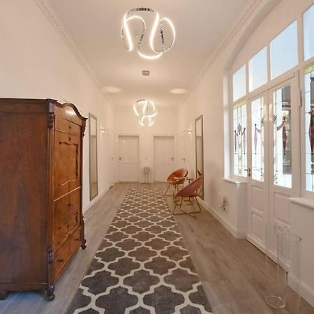 6,5 Luxury Room Apartment - Central Zwickau - 3 Bedrooms - 2 Bathrooms Экстерьер фото