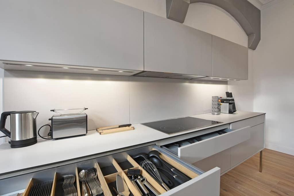 6,5 Luxury Room Apartment - Central Zwickau - 3 Bedrooms - 2 Bathrooms Экстерьер фото