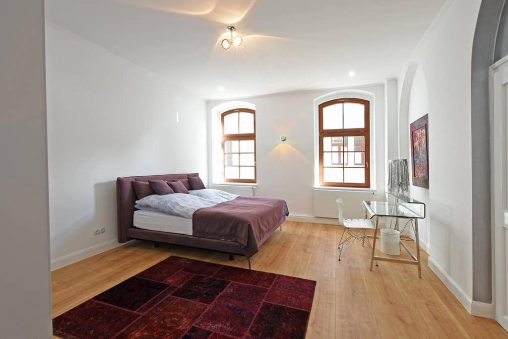 6,5 Luxury Room Apartment - Central Zwickau - 3 Bedrooms - 2 Bathrooms Экстерьер фото