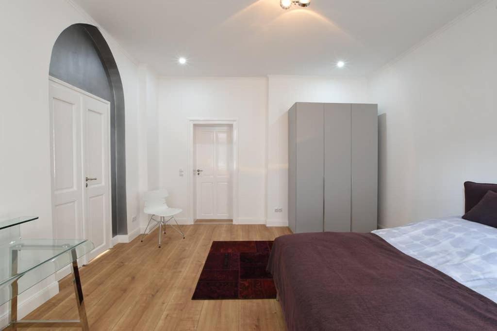 6,5 Luxury Room Apartment - Central Zwickau - 3 Bedrooms - 2 Bathrooms Экстерьер фото